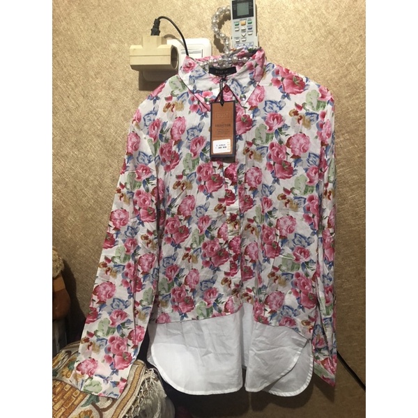 Preloved Dust Baru Flower Bunga Atasan Blouse Kemeja Wanita Cewek Putih Mawar Casual Muslim Ori