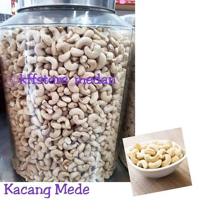 

Kacang Mede Utuh (per 100g)