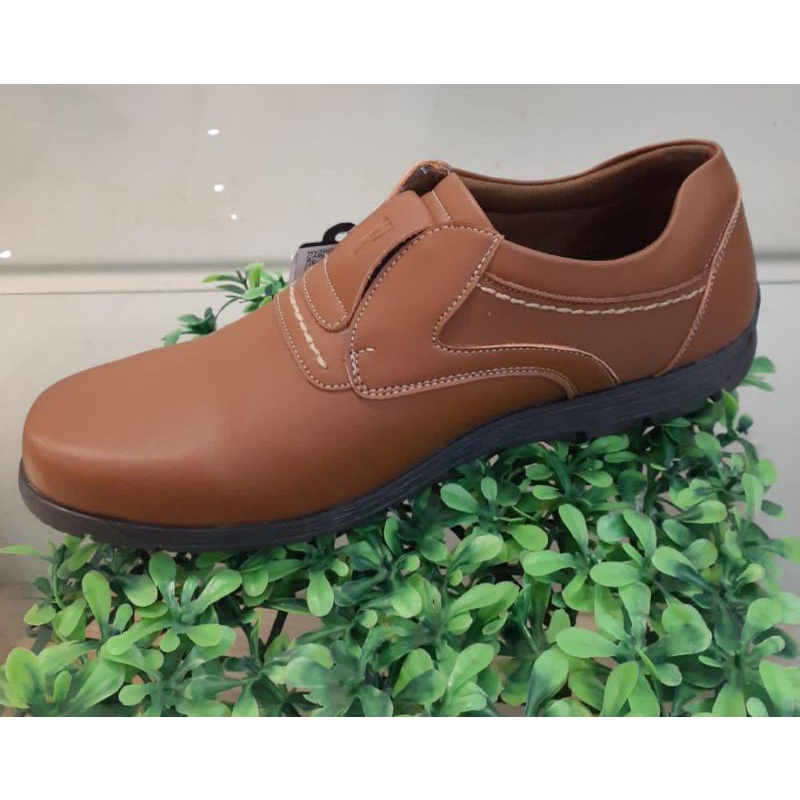 sepatu  pria watchout ORI ....