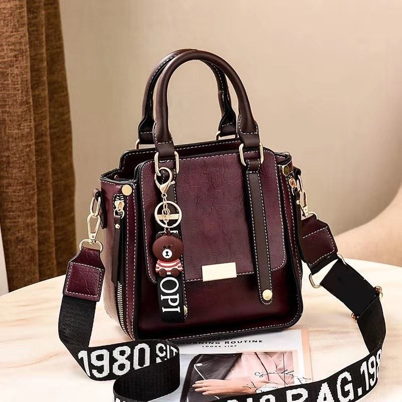 JK 678 TAS SELEMPANG BAG IMPORT BATAM T535 E6193 C8054 - U3481 Y9491 Z9823