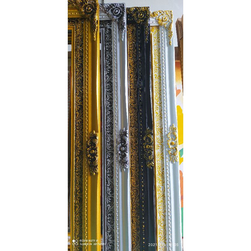 pigura kayu ukir sanjaya