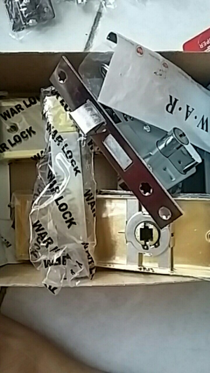 Warlock  Pintu Kecil S3 Sn/gp Handle Door