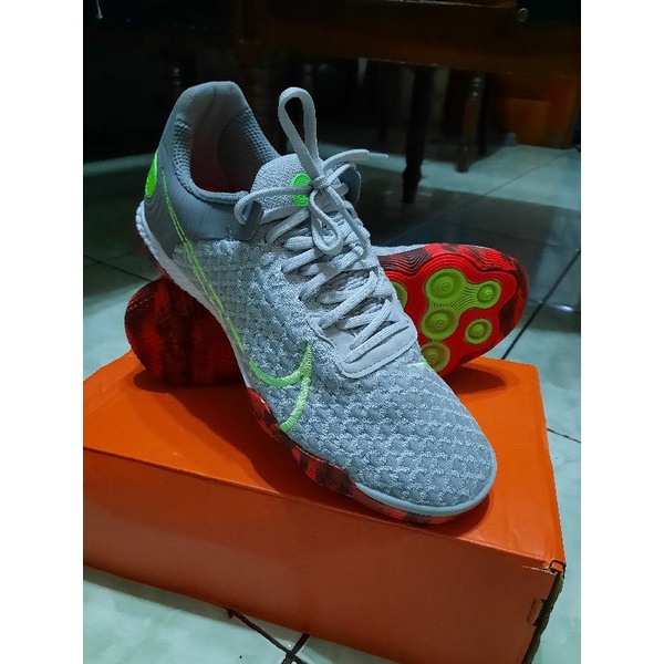 Sepatu Futsal Nike React Gato IC Original CT0550006 (Grey Fog/Wolf Grey)