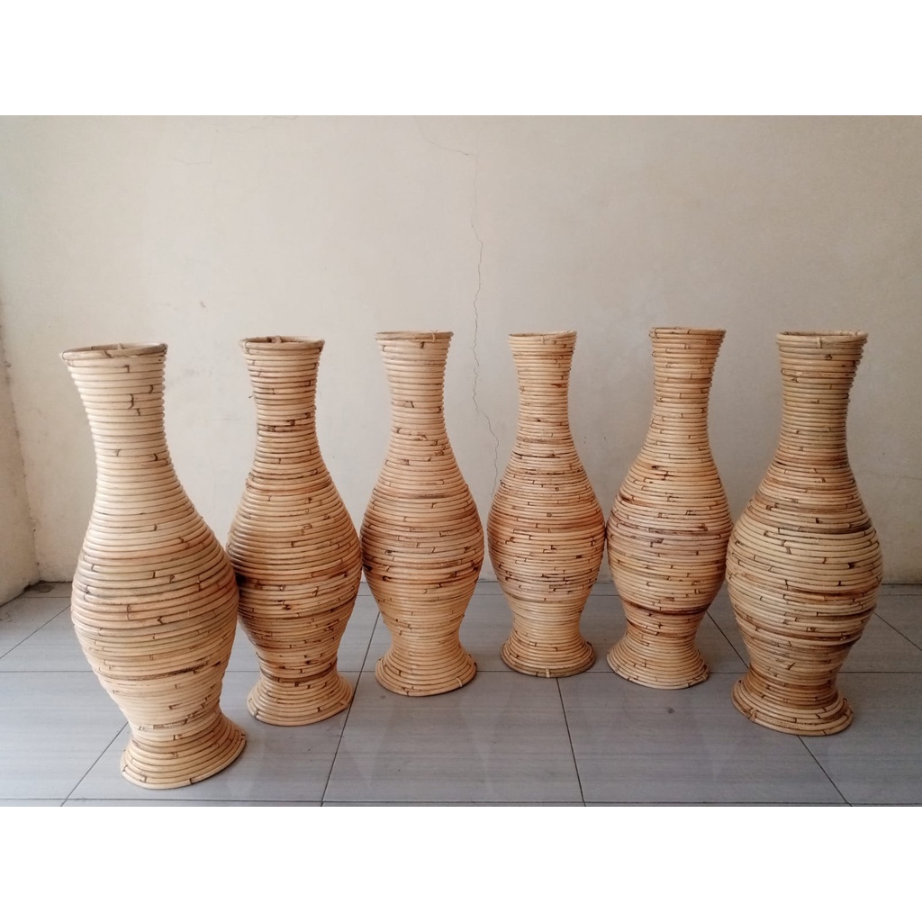 vas rotan guci rotan