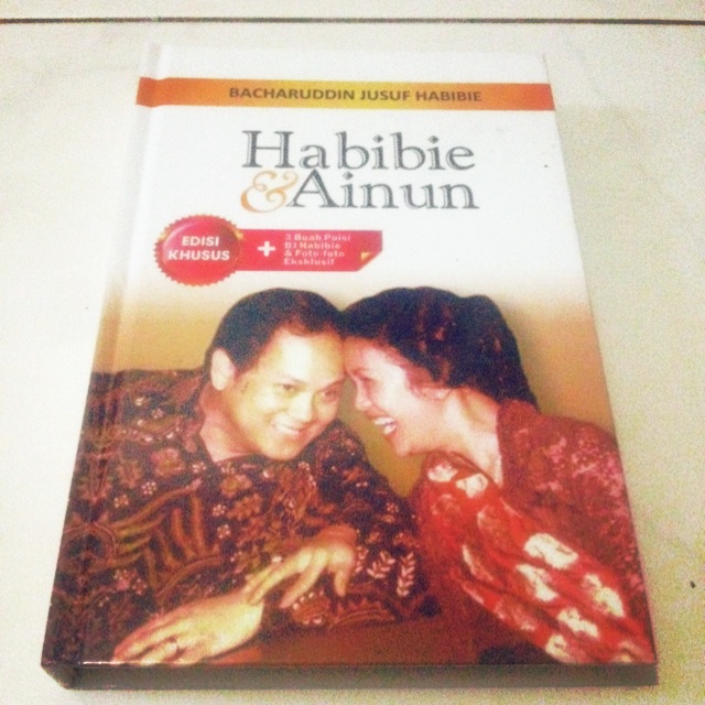  BUKU HABIBIE DAN AINUN  PDF