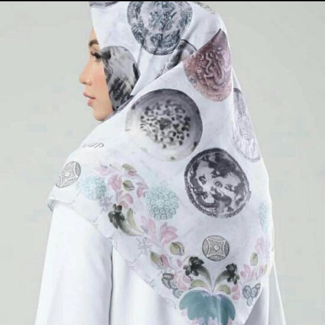 Kaolin scarf Riamiranda