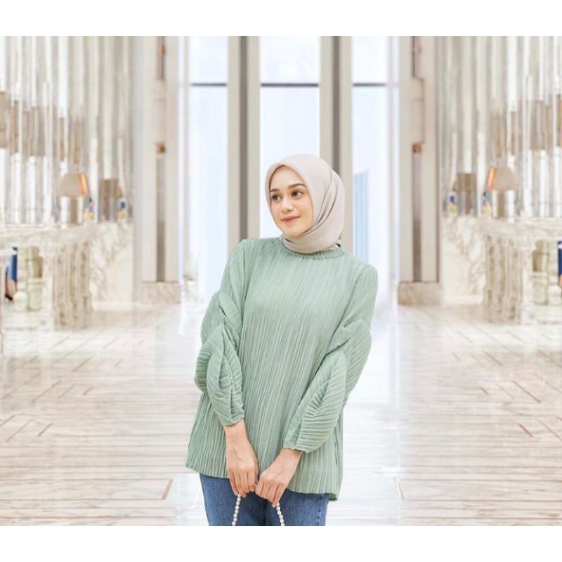 Pleats Blouse Vanilla Hijab