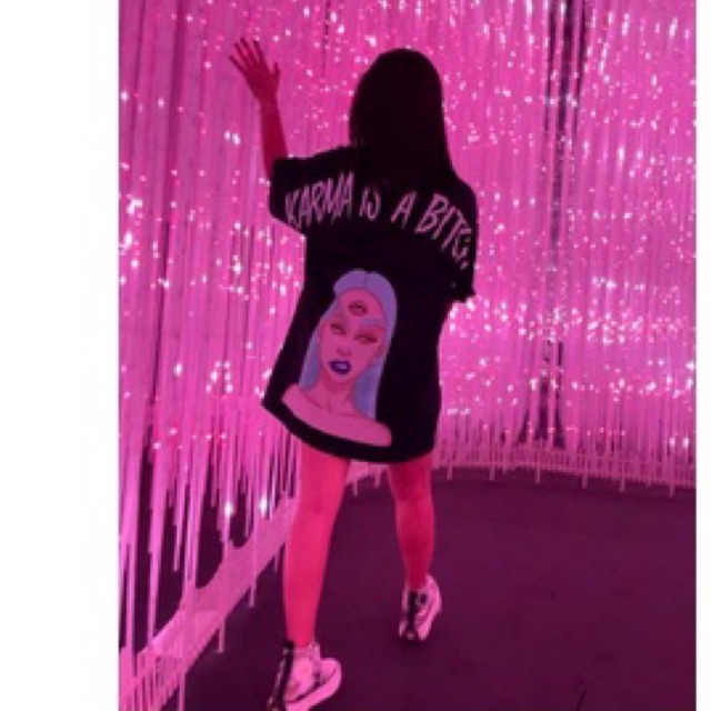Oversize Tshirt karma is a bitch