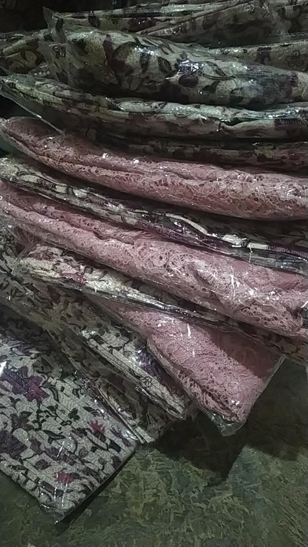 Couple / Couple Kebaya Modern / Couple Batik / Kebaya Brokat Modern / Tunik Brukat / Kebaya Tunik