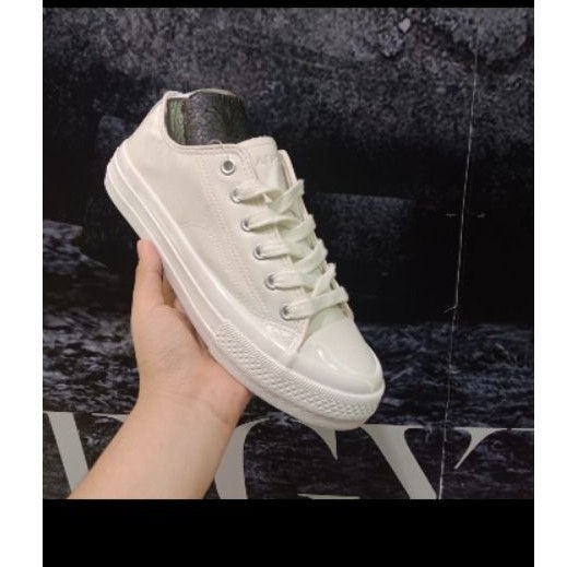 Ori Sale 50% Sepatu Airwalk putih