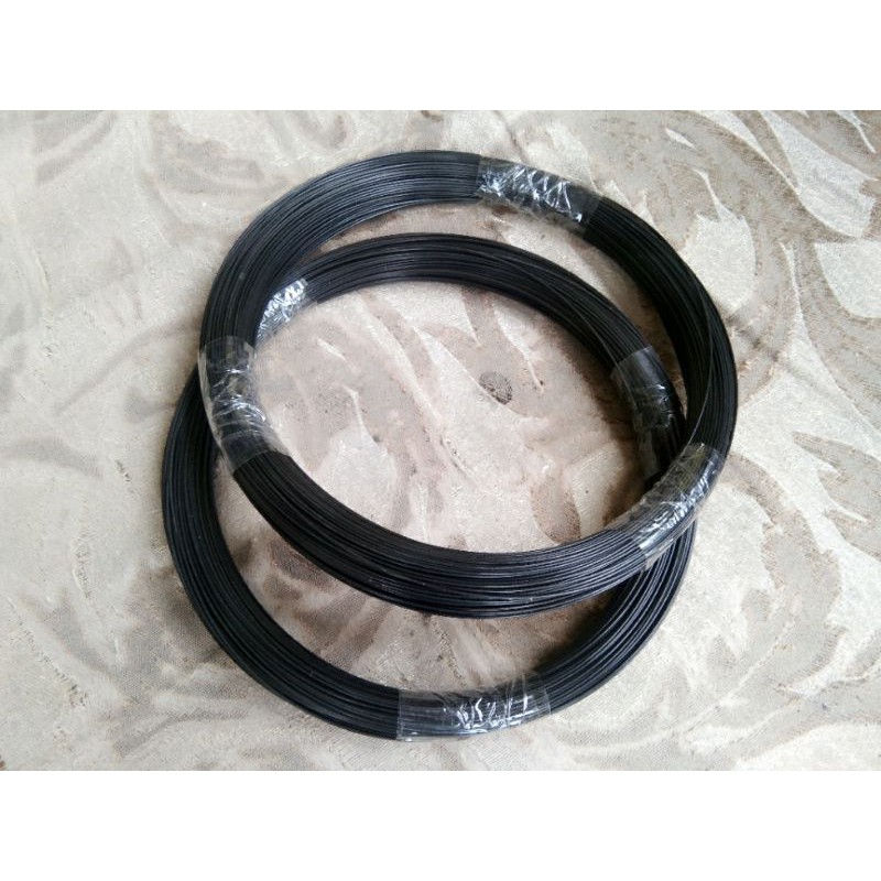 jeruji fiber hitam 1mm ( non kulitan / cat) panjang 100mtr