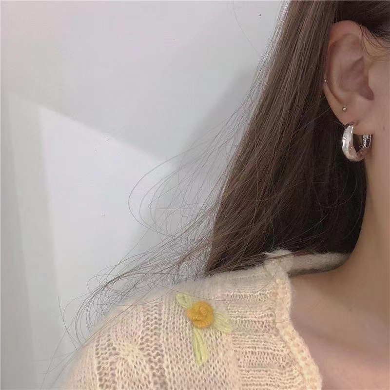 Anting Tusuk Kecil Simple Warna Silver Untuk Wanita