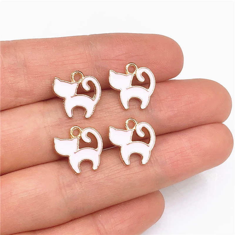 4 Pcs Liontin Kalunggelanganting Model Kucing Kecil Bahan Alloy Untuk Wanita