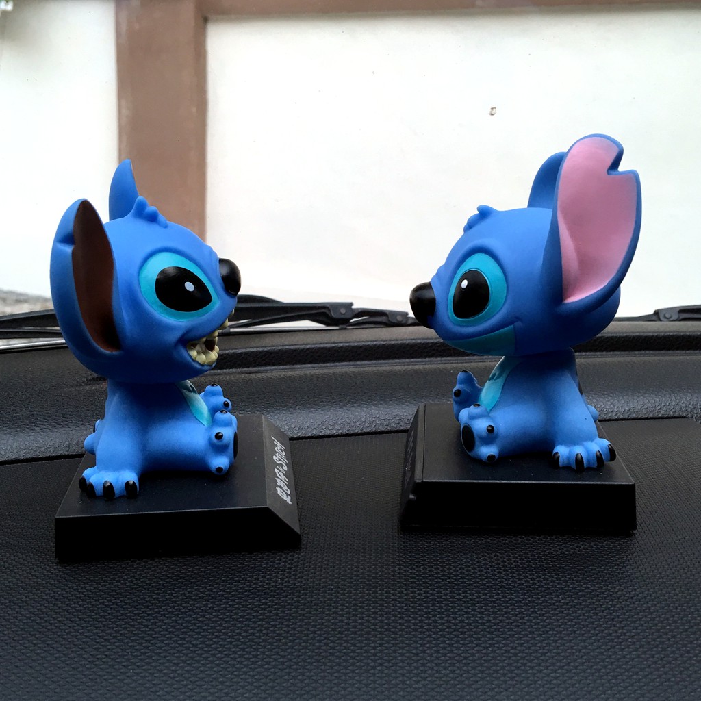 Boneka Figure Miniatur Pajangan Mobil Lilo Stitch Goyang Kepala Shacking Toy