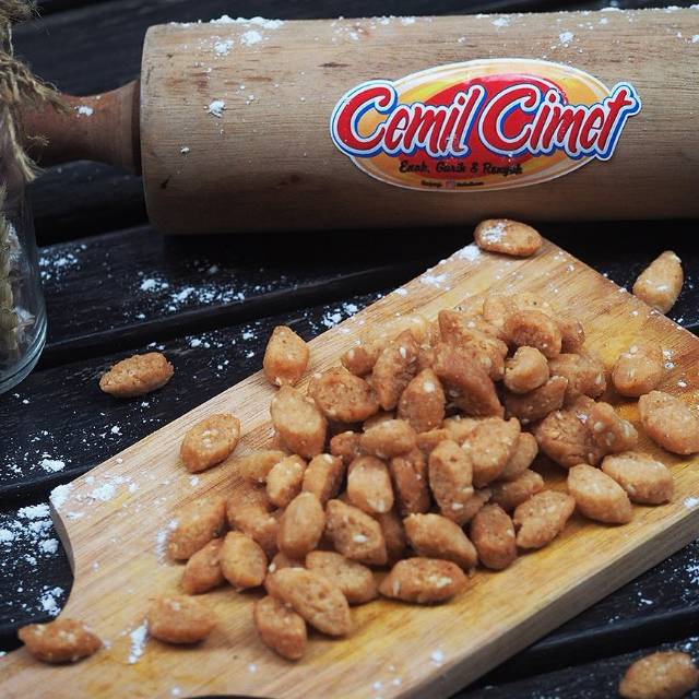 

Biji Ketapang "Cemil Cimet