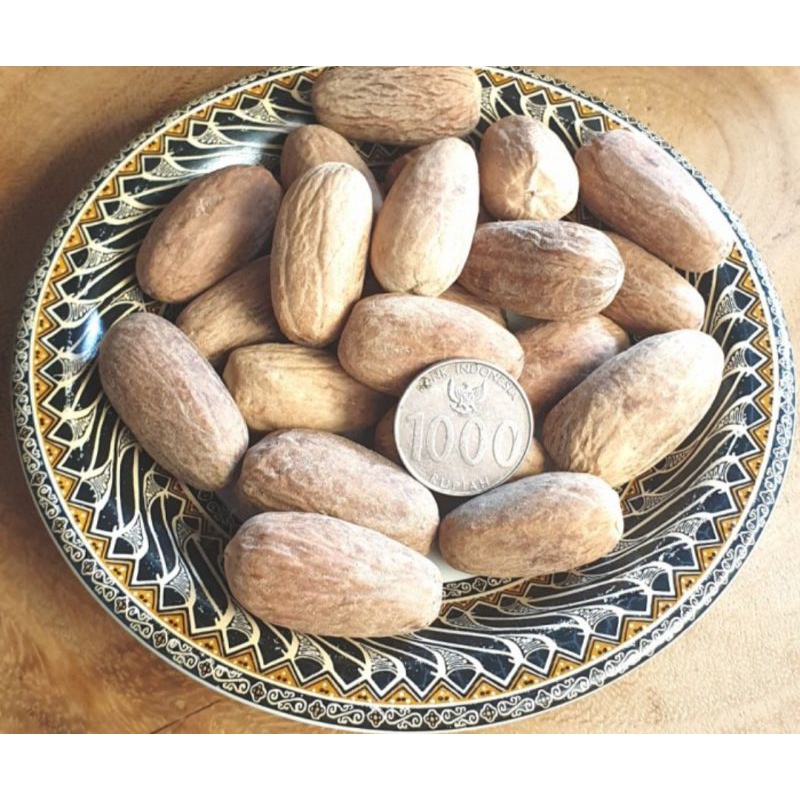 

Biji pala lonjong /panjang 100gram