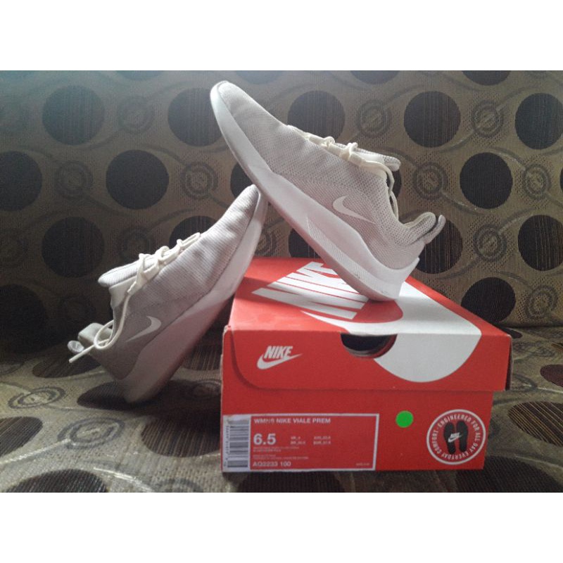 WMNS NIKE VIALE PREM ORIGINAL