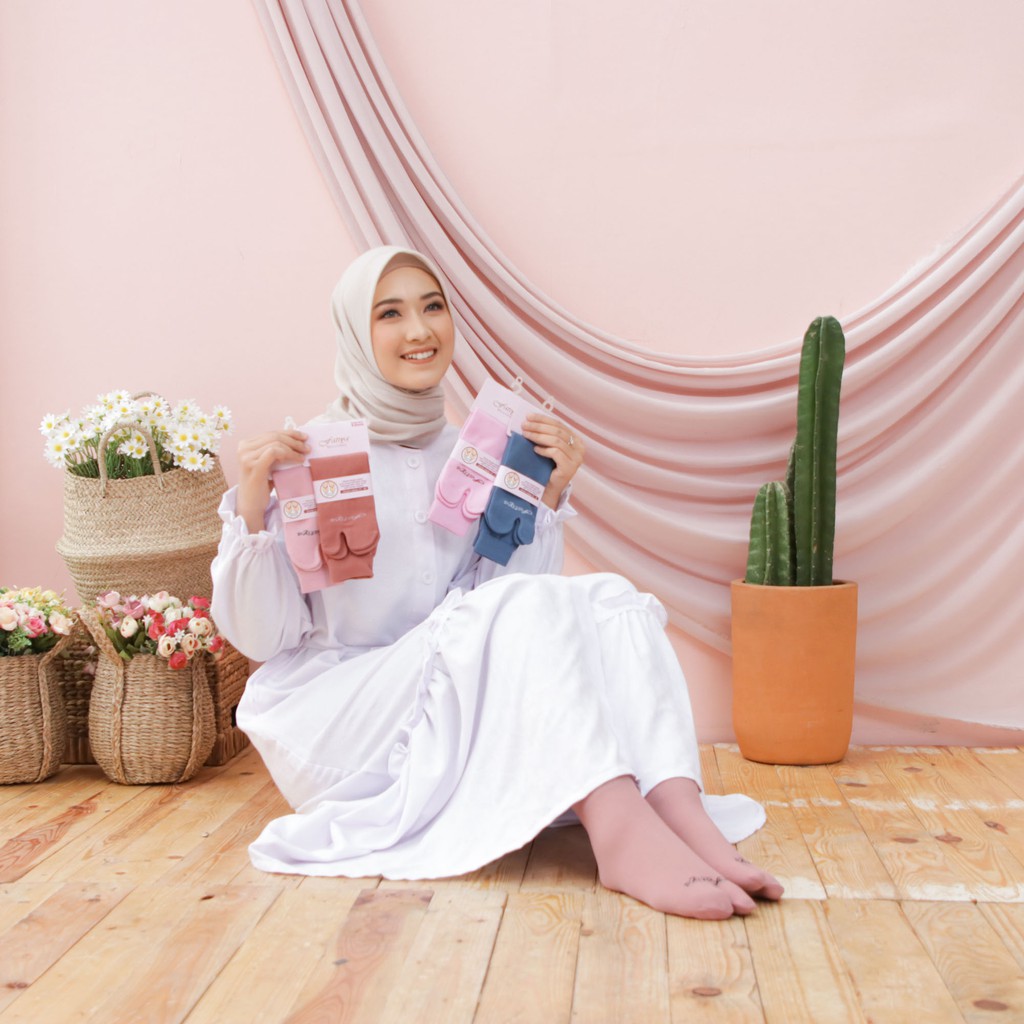 Fatiya  Kaos Kaki Muslimah Jempol Premium