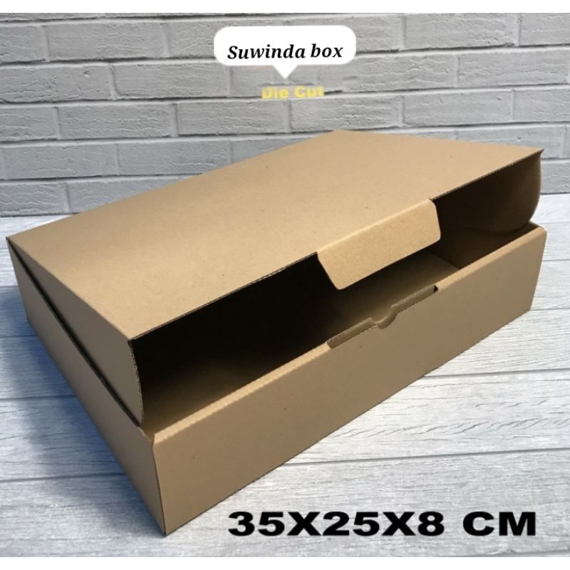 

Kardus uk. 35x25x8 cm.... box karton model pizza / aksesoris-dll