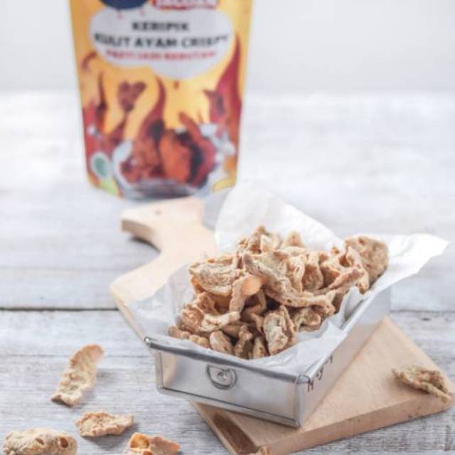 

Kripik Keripik kulit ayam pedas crispy usus singkong makaroni pisang pedas
