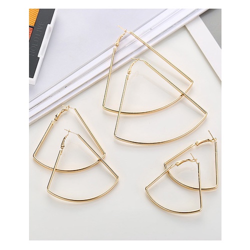 LRC Anting Tusuk  Fashion Color Setor Shape Decorated EarringsFashion