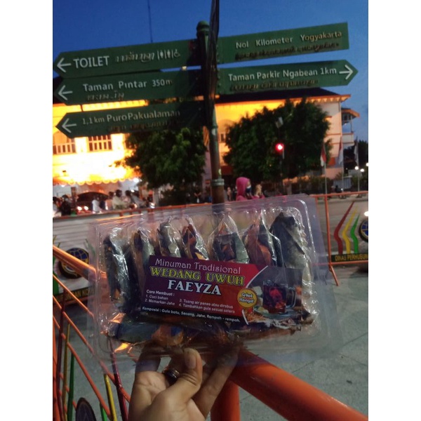 

Minuman Tradisional Wesang UWUH - Aseli Jogja