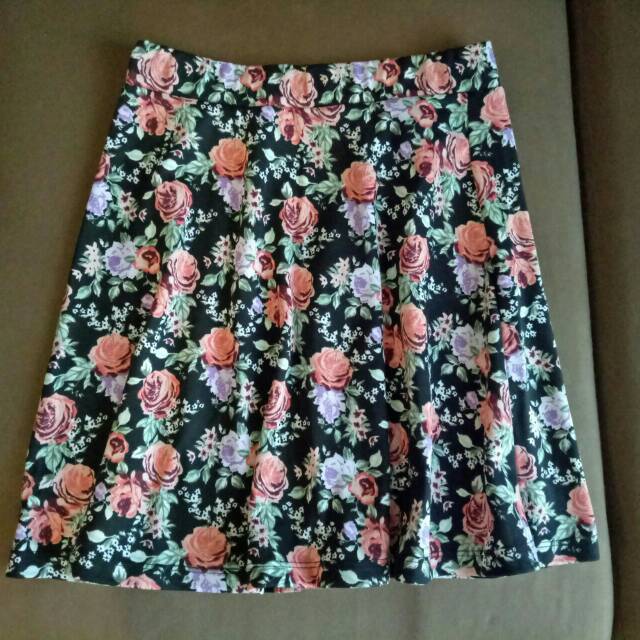Rok Mini / Rok Wanita Preloved