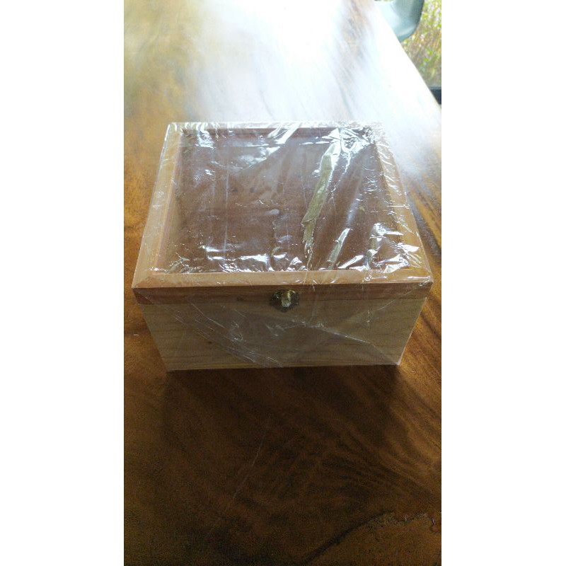

Box hampers