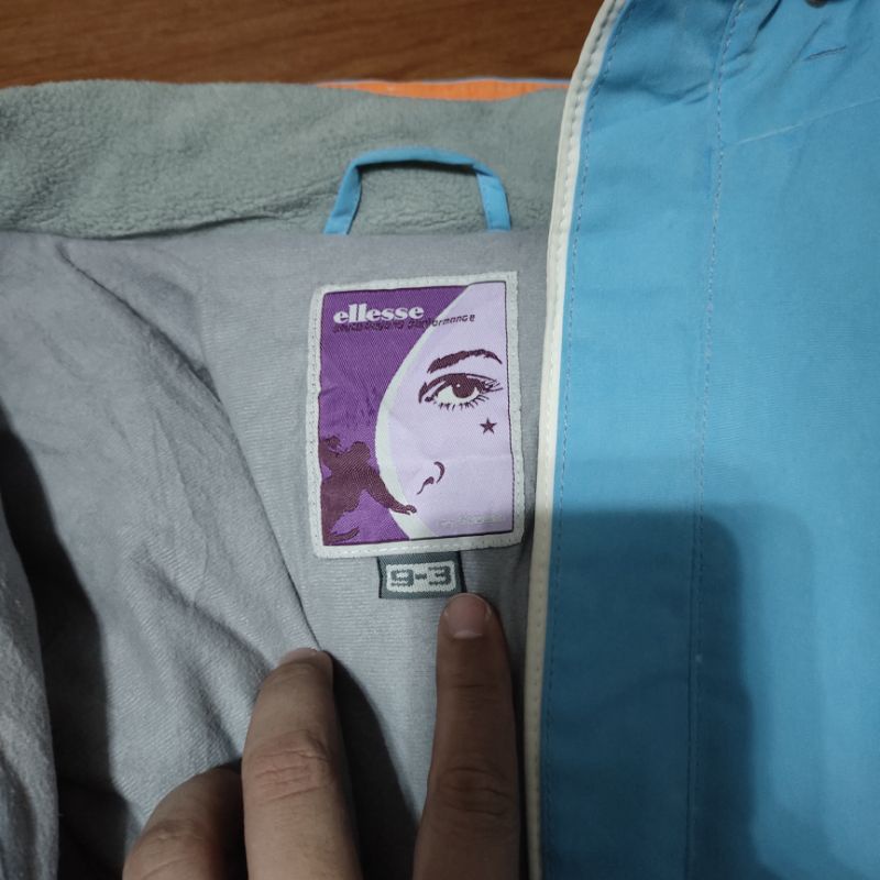 jaket Ellesse ski snowboarding mulus kondisi 95%