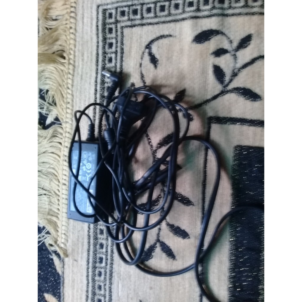 CAS LAPTOP SECON ORIGINAL BAWAAN LAPTOP ACER & THOSIBA