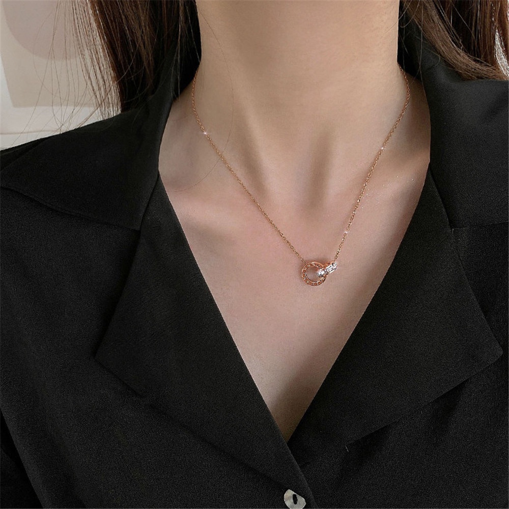 Kalung Rantai Liontin Cincin Ganda Bahan Titanium Steel Hias Zircon Warna Kontras Untuk Wanita