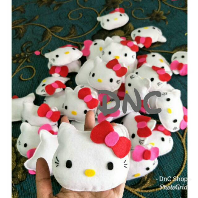 Aplikasi Boneka Flanel Karakter Hello Kitty Doraemon Binatang