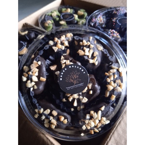 

Kurma Coklat Toping By Request Legit Enak Gurih