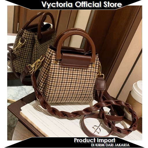 (COD) Vyctoria VOS5456 Tas Selempang Wanita Import Handbag 2in1 Cantik Promo LT1943 JT0944 BQ3359 CR7771 EL5456 GT1906 1943 0944 3359 7771 5456 1906