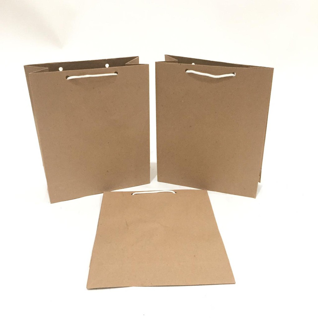 

Paper bag polos 1pak isi 12pcs (4ukuran)