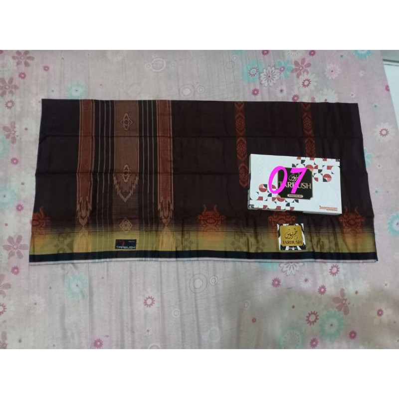 Sapphire tarbush jacguard