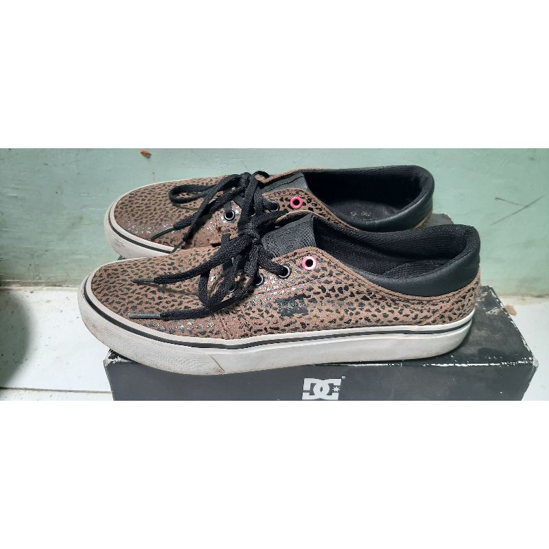 sepatu DC shoes trase SE USA size 39 original second