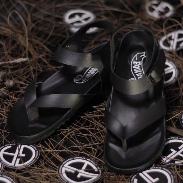 MOLK|Sandal Casual Pria Keren Asli Original Distro Murah Kulit Pu Sendal Pria Keren 2021 Anti Slip