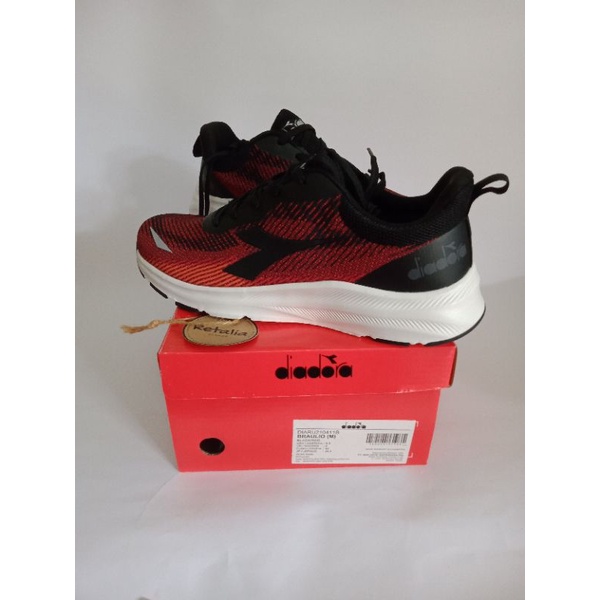 Sepatu Diadora Original Pria Hitam Merah Size 42