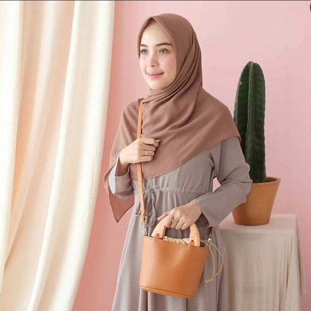 BTARI BUCKET BAG
