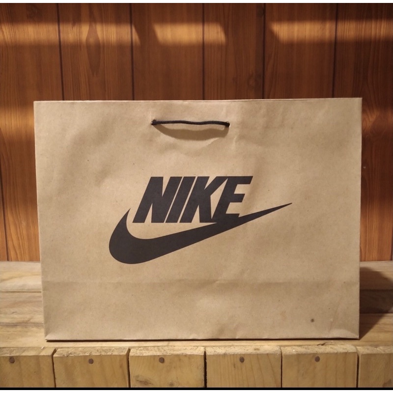 

PAPERBAG SEPATU