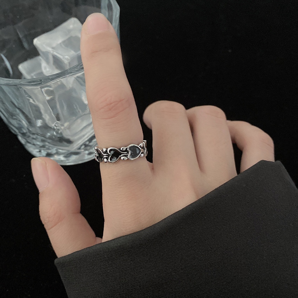 Cincin Aneka Bentuk Gaya Retro Untuk Wanita