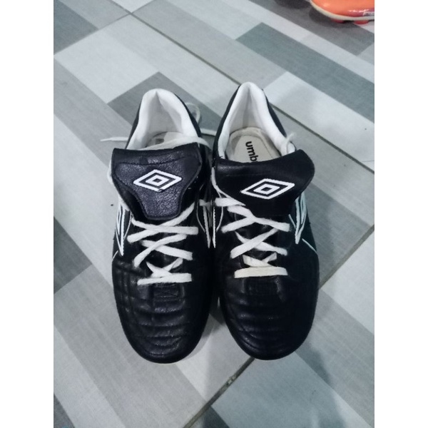 sepatu bola bekas second original