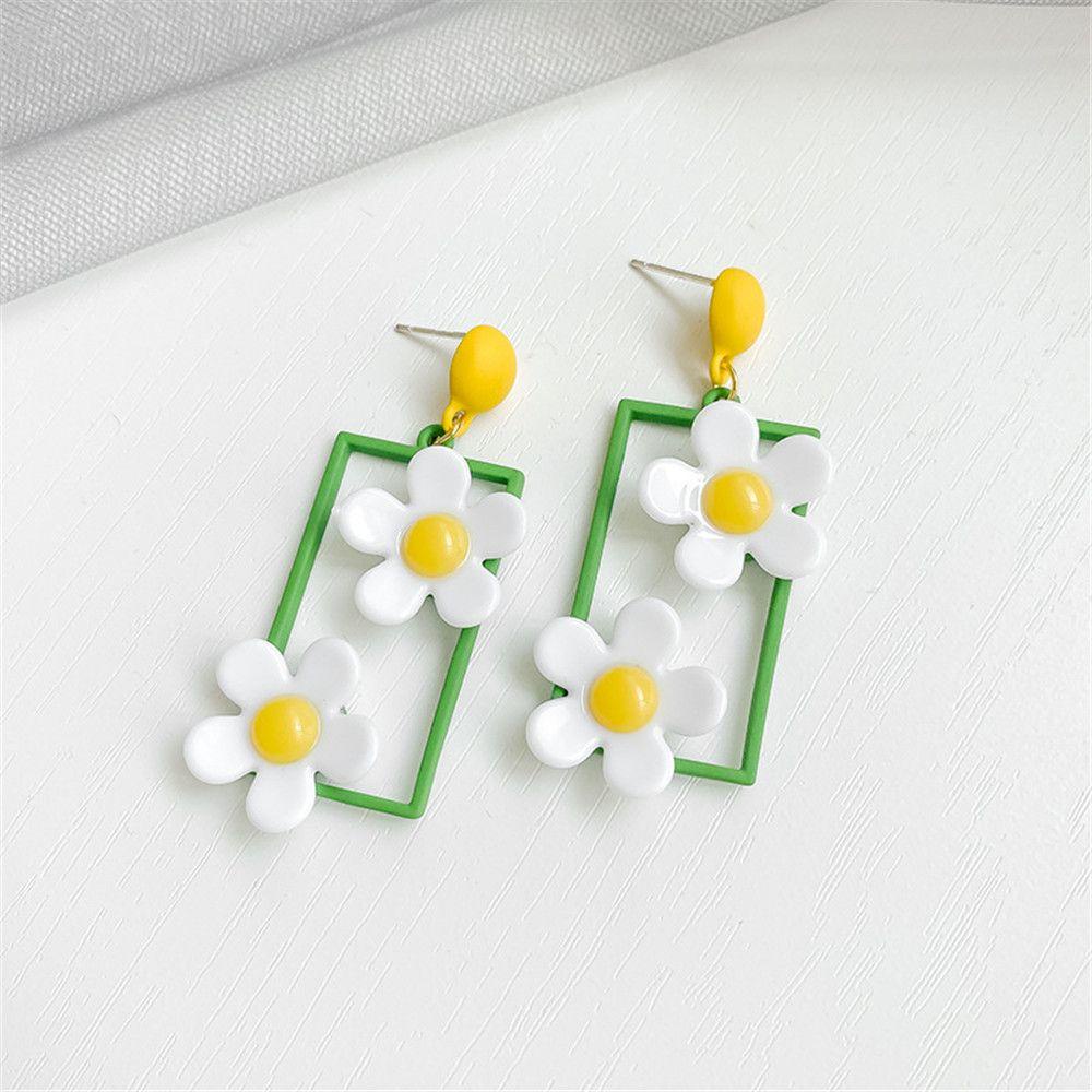 Anting LILY Juntai Fashion Bunga Daisy Lucu