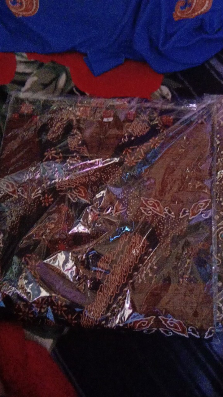 Promo , Baju Kemeja Batik Modern Hitam/abu/merah/coklat/ungu/biru