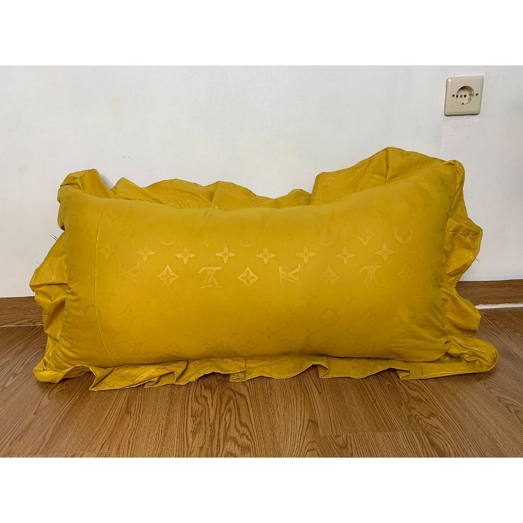 Bantal Cinta + Sarung Bantal [ 90 x 45 cm ]