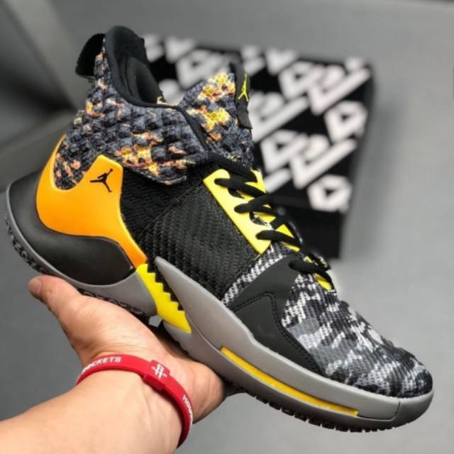  Sepatu  Nike Jordan  Why  Not  Zero  2 Grey Orange Premium 