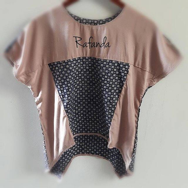 Blus batik kombinasi