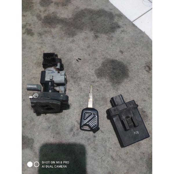 Kunci Kontak Copotan Vario 150 led old + modul answer back.