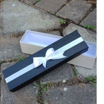 

kotak kado 22x5x5cm ( Hard Box)
